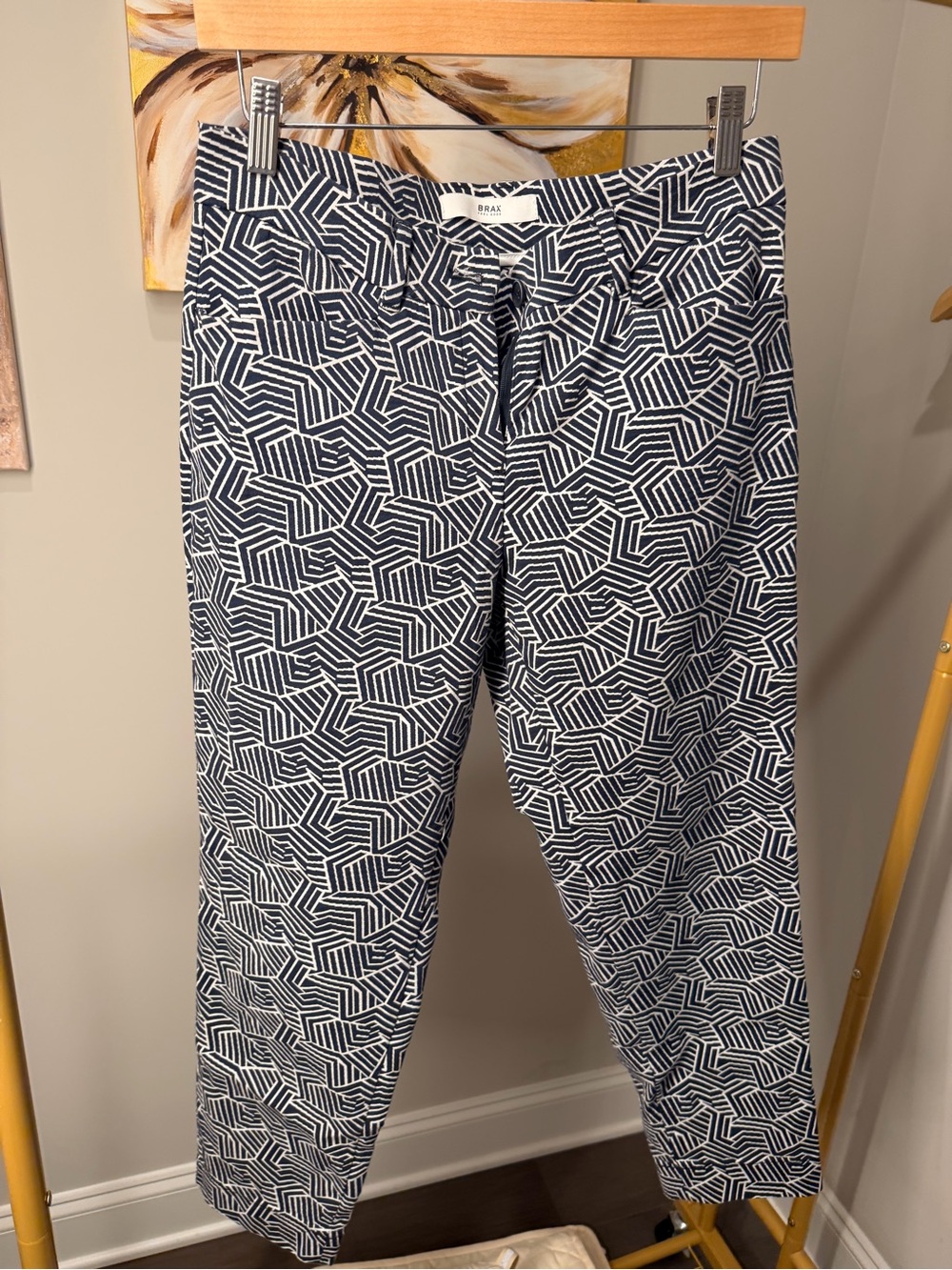 Geometric Print Ankle Pants in Navy & White